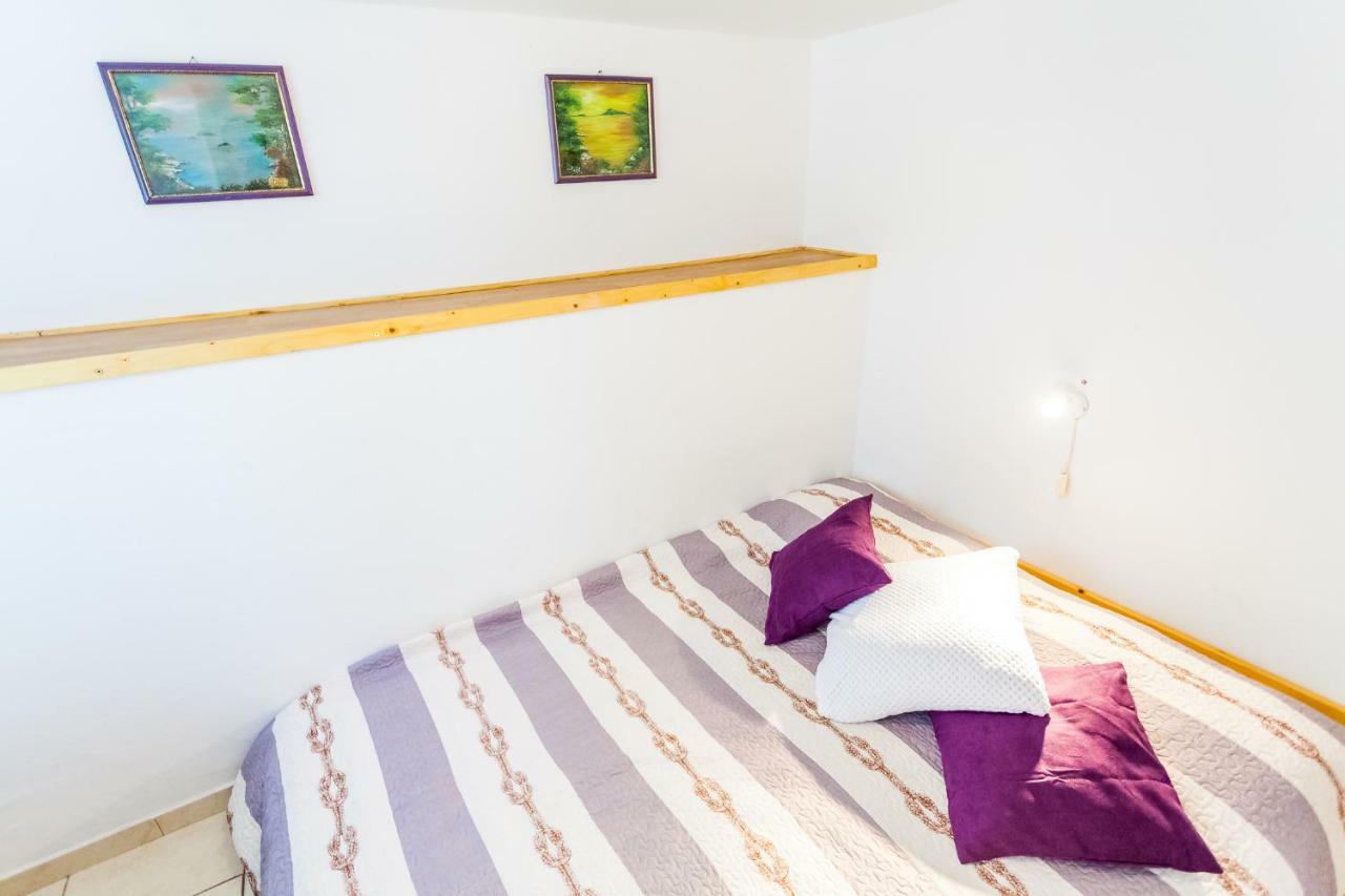 Apartments Dajna Vela Luka Eksteriør bilde