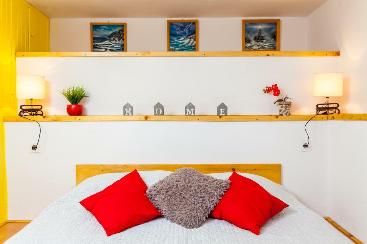Apartments Dajna Vela Luka Eksteriør bilde