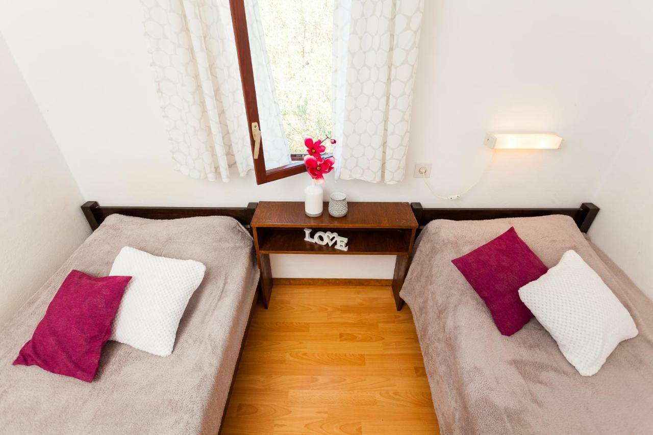 Apartments Dajna Vela Luka Eksteriør bilde