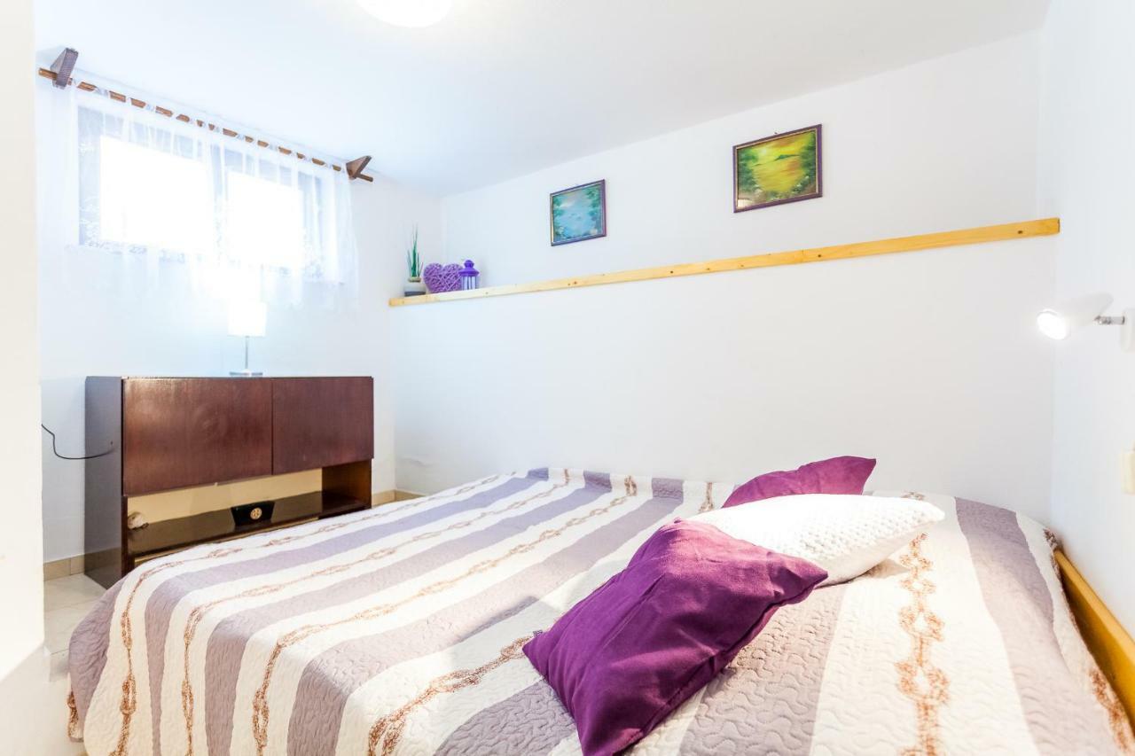 Apartments Dajna Vela Luka Eksteriør bilde